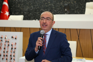 Aymanas Evleri | 2.11.2022 - 3.BLOK (F) - MERAM BEL. BAŞKANIMIZ TARAFINDAN ANAHTARLAR TESLİM EDİLDİ